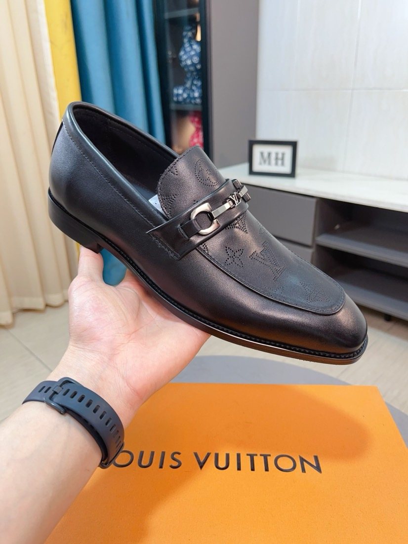 Louis Vuitton Black Metal-Bit Loafers - Low Heel